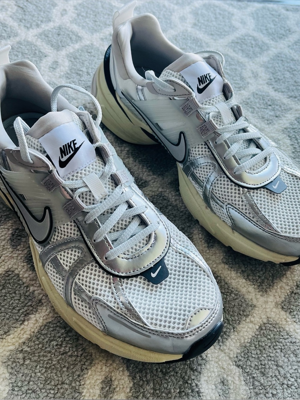 Nike V2K Running Shoes